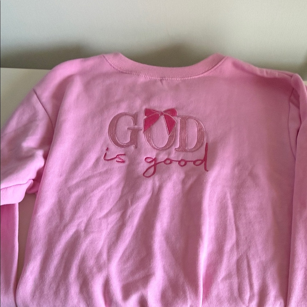 Pink Women's crewneck with Embroidered Design